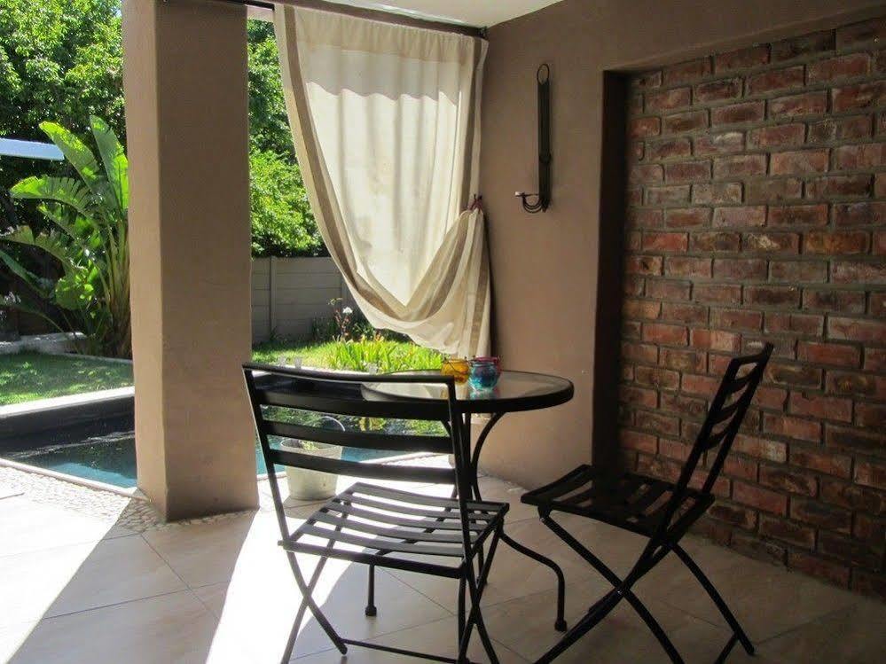 Absolute Bosch Guest House Стелленбос Экстерьер фото