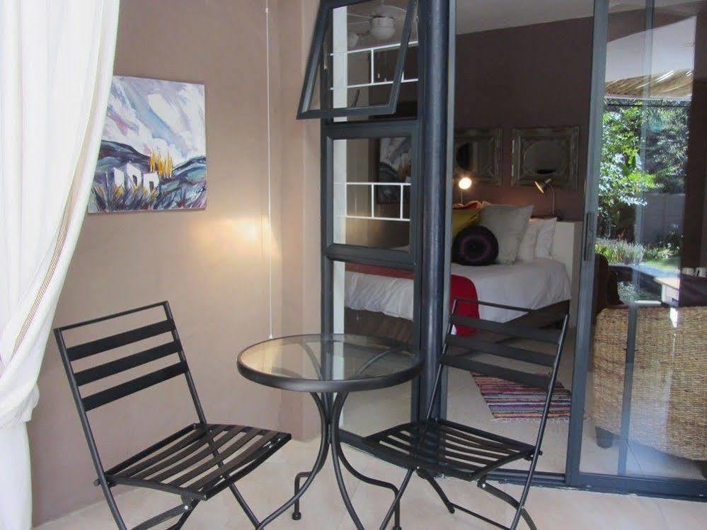 Absolute Bosch Guest House Стелленбос Экстерьер фото
